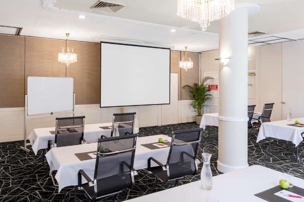 PLUS HOTEL DIANA (Brisbane)